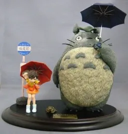 Tonari no Totoro - Kusakabe Mei - Kusakabe Satsuki - Totoro - Bus Stop Totoro DX (Cominica)